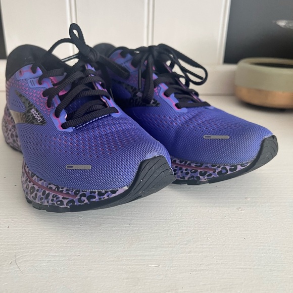 Women’s brooks ghost running shoes purple cheetah 7 - Picture 5 of 8
